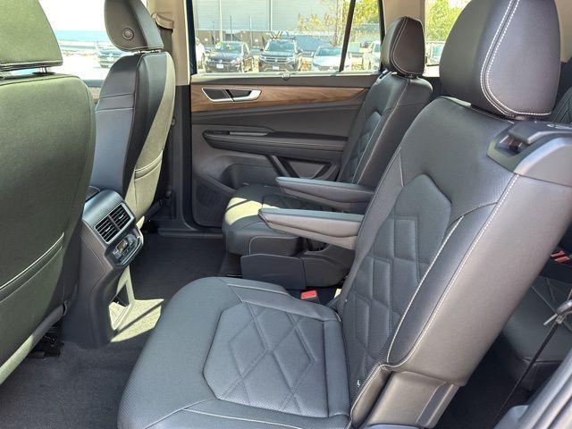 new 2026 Volkswagen Atlas car, priced at $47,915