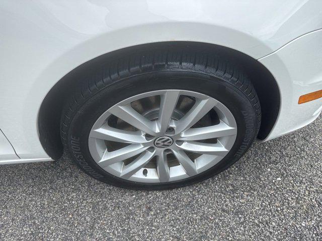 used 2013 Volkswagen Eos car, priced at $10,500