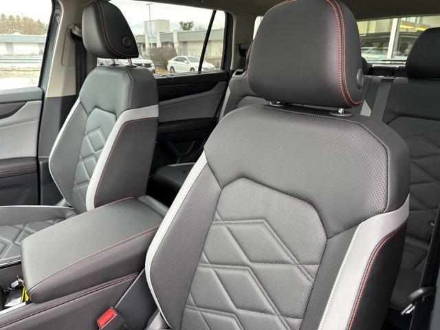new 2025 Volkswagen Atlas car, priced at $46,171