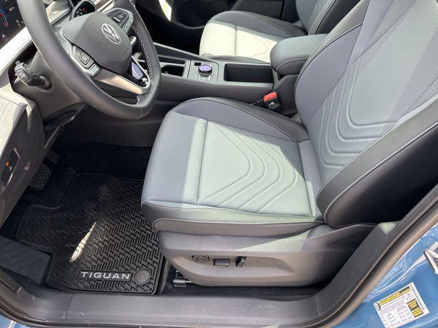 new 2025 Volkswagen Tiguan car, priced at $36,012