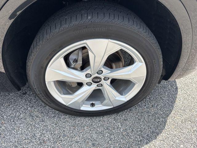 used 2021 Audi Q5 car, priced at $28,500