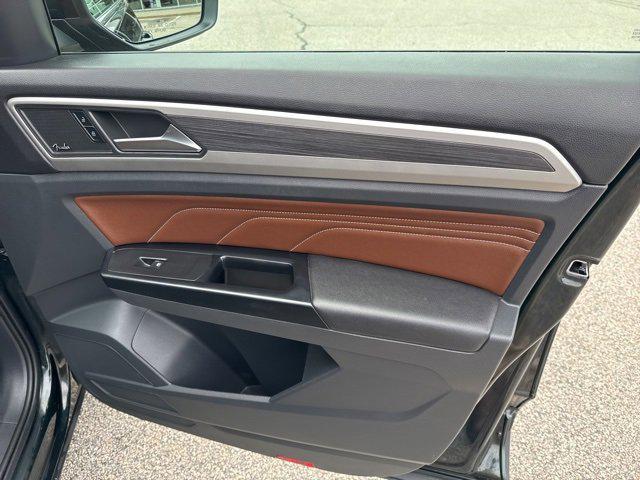 used 2021 Volkswagen Atlas car, priced at $31,000