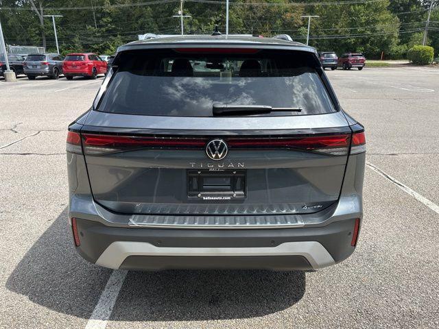 new 2025 Volkswagen Tiguan car, priced at $31,544