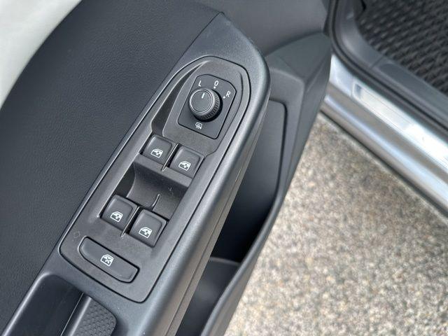new 2025 Volkswagen Taos car, priced at $32,138