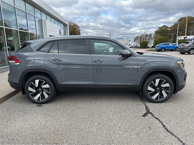 new 2026 Volkswagen Atlas Cross Sport car, priced at $46,193