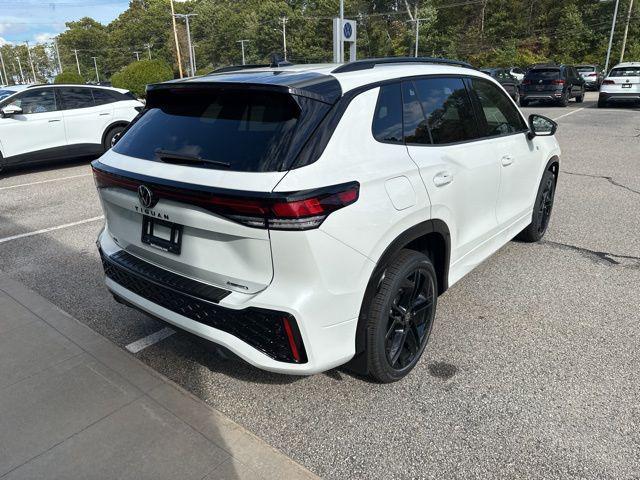 new 2025 Volkswagen Tiguan car, priced at $38,127