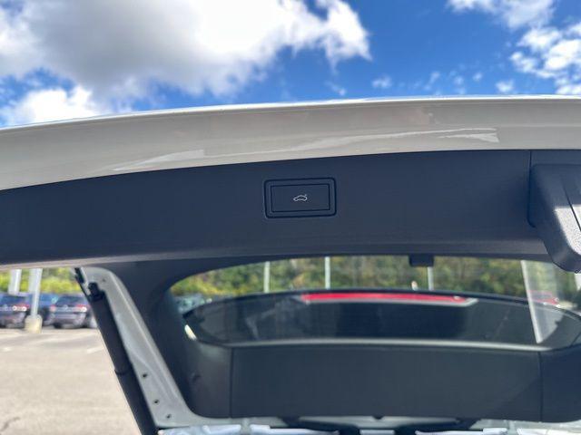 new 2025 Volkswagen Tiguan car, priced at $38,127