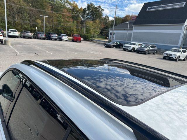 new 2025 Volkswagen Tiguan car, priced at $38,127