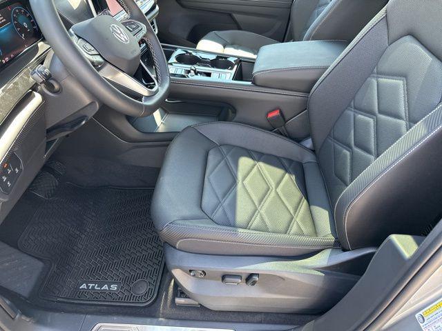 new 2026 Volkswagen Atlas Cross Sport car, priced at $47,333