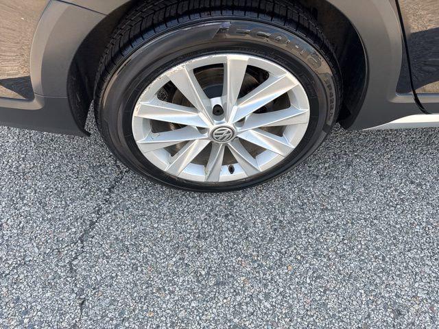 used 2018 Volkswagen Golf Alltrack car, priced at $23,500