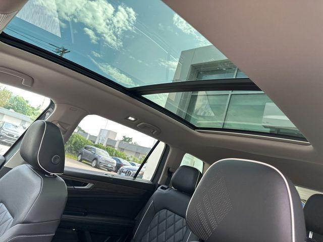 new 2025 Volkswagen Atlas car, priced at $51,789