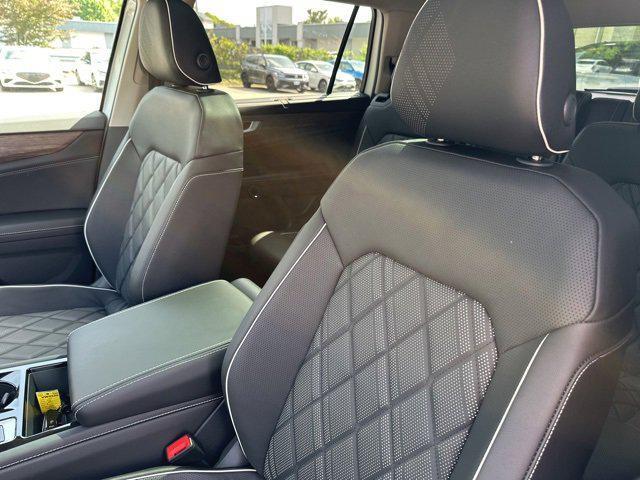 new 2025 Volkswagen Atlas car, priced at $53,789