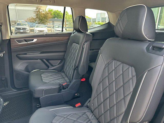 new 2025 Volkswagen Atlas car, priced at $53,789