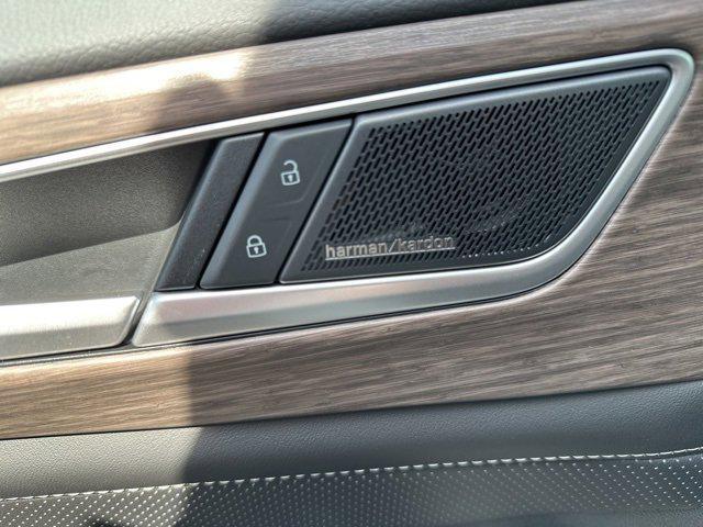 new 2025 Volkswagen Atlas car, priced at $53,789