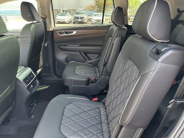 new 2025 Volkswagen Atlas car, priced at $53,789