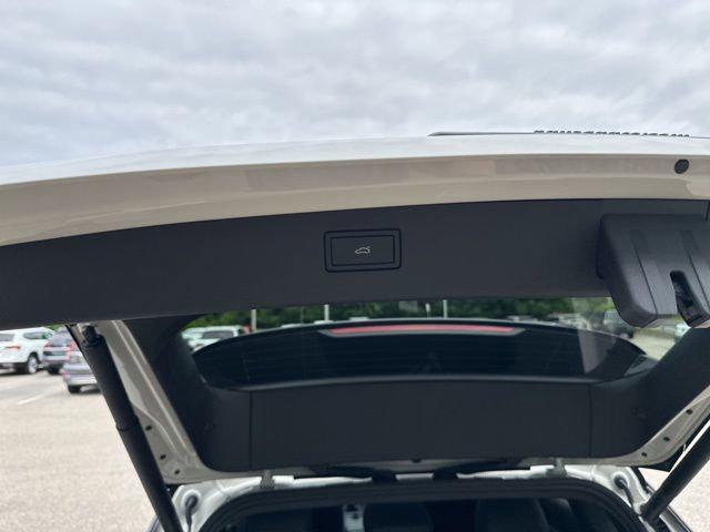 new 2025 Volkswagen Tiguan car, priced at $40,054