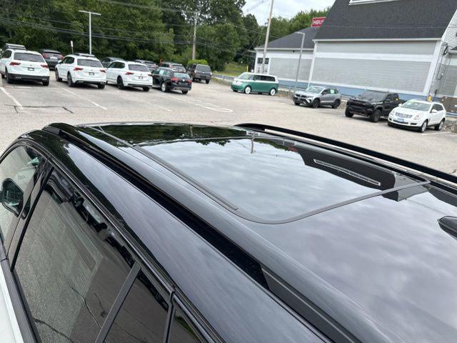 new 2025 Volkswagen Tiguan car, priced at $40,054