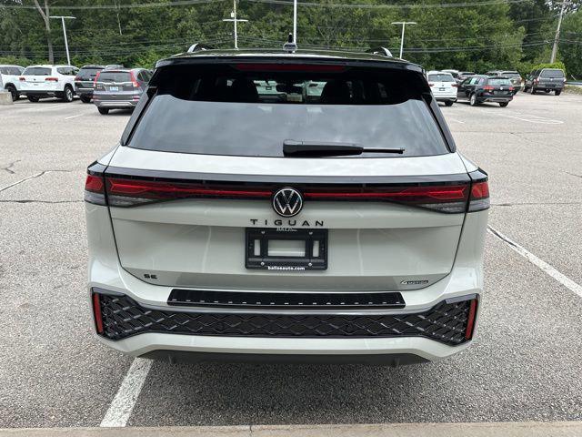 new 2025 Volkswagen Tiguan car, priced at $40,054