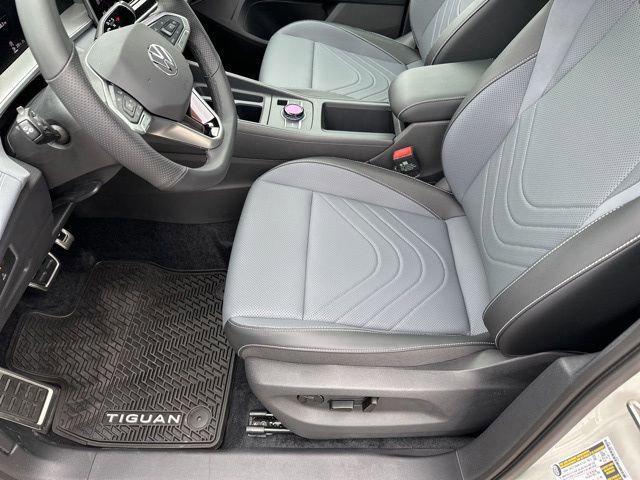 new 2025 Volkswagen Tiguan car, priced at $40,054