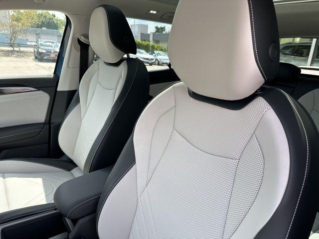 new 2025 Volkswagen Tiguan car, priced at $38,512