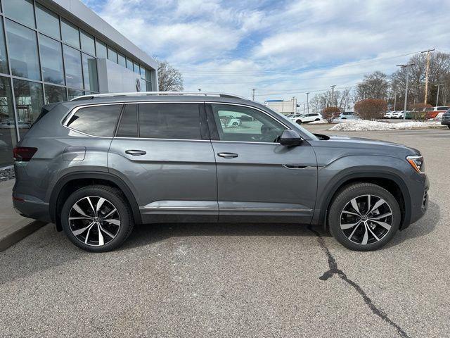 new 2025 Volkswagen Atlas car, priced at $52,409