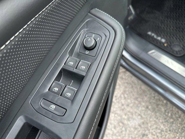 new 2025 Volkswagen Atlas car, priced at $51,409
