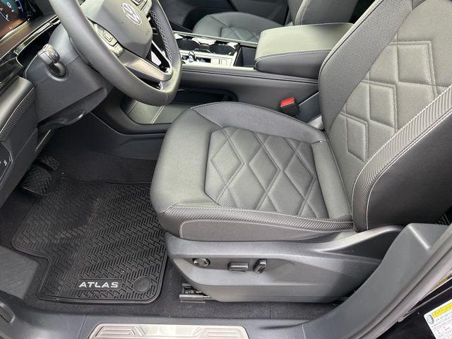 new 2026 Volkswagen Atlas Cross Sport car, priced at $46,776