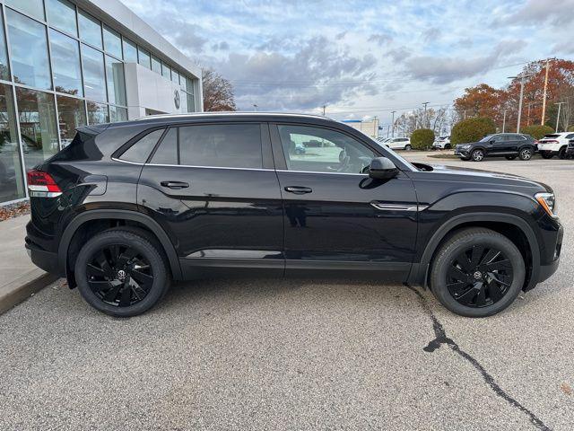 new 2026 Volkswagen Atlas Cross Sport car, priced at $46,776