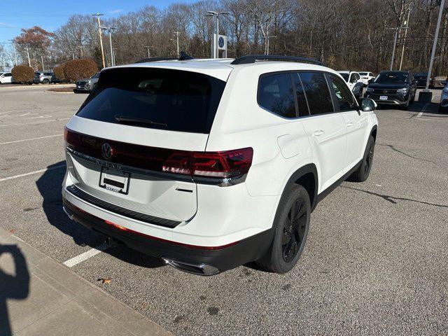 new 2025 Volkswagen Atlas car, priced at $47,725