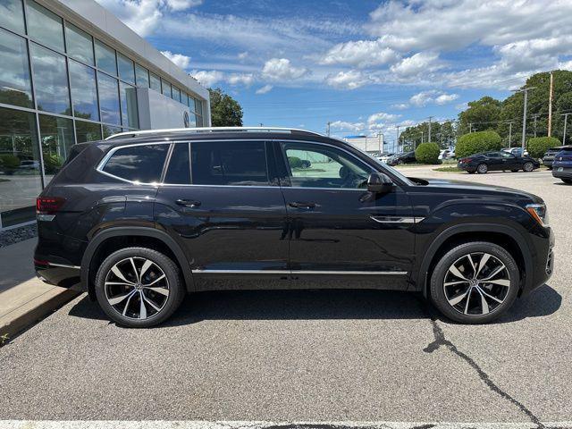 new 2025 Volkswagen Atlas car, priced at $51,334