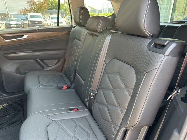 new 2025 Volkswagen Atlas car, priced at $45,030