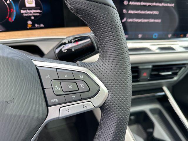 new 2025 Volkswagen Tiguan car, priced at $42,914