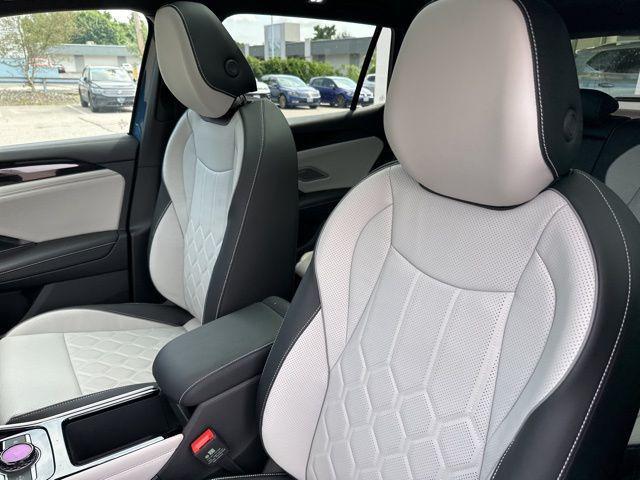 new 2025 Volkswagen Tiguan car, priced at $42,914