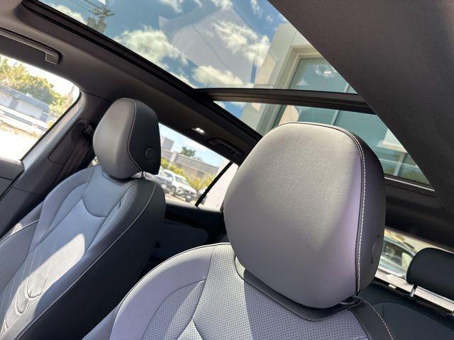 new 2025 Volkswagen Tiguan car, priced at $38,127