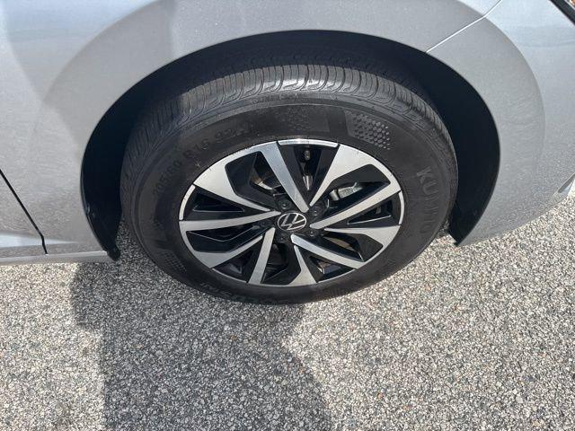 used 2024 Volkswagen Jetta car, priced at $22,500