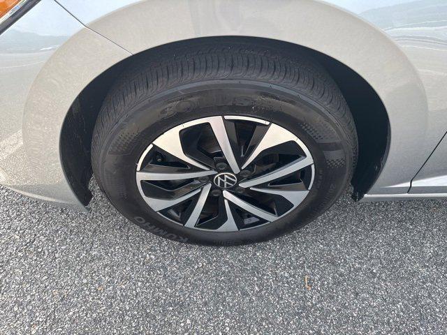 used 2024 Volkswagen Jetta car, priced at $23,900