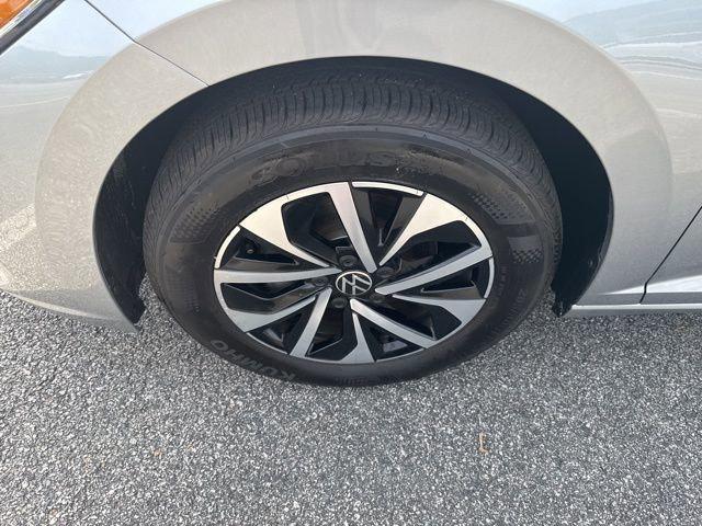 used 2024 Volkswagen Jetta car, priced at $22,500