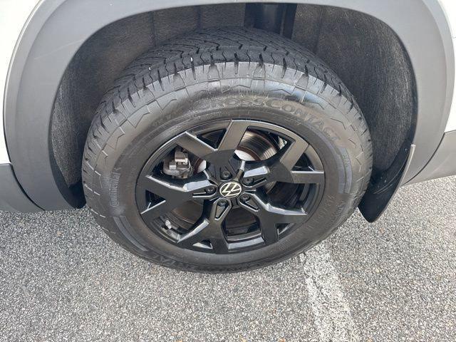 used 2024 Volkswagen Atlas car, priced at $41,500