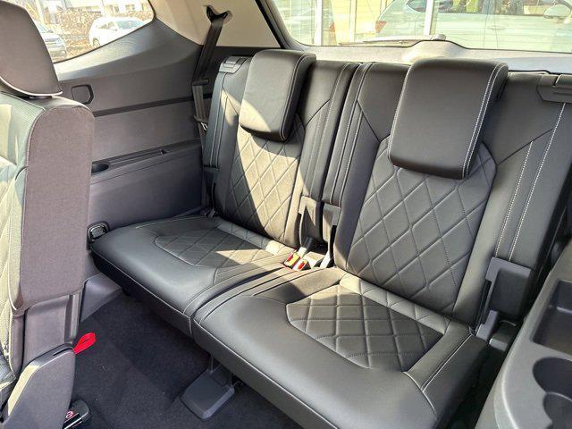 new 2025 Volkswagen Atlas car, priced at $51,409