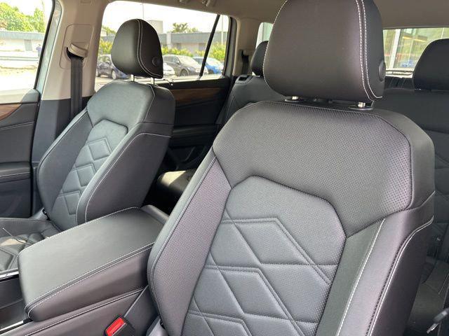 new 2025 Volkswagen Atlas car, priced at $43,930