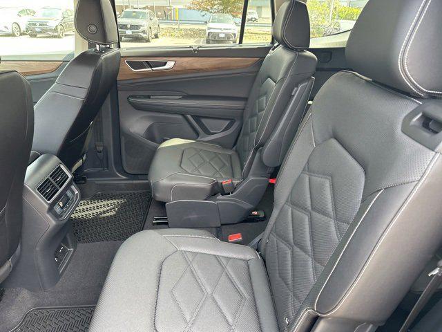 new 2025 Volkswagen Atlas car, priced at $43,930