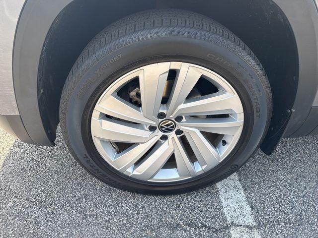 used 2022 Volkswagen Atlas Cross Sport car, priced at $32,500