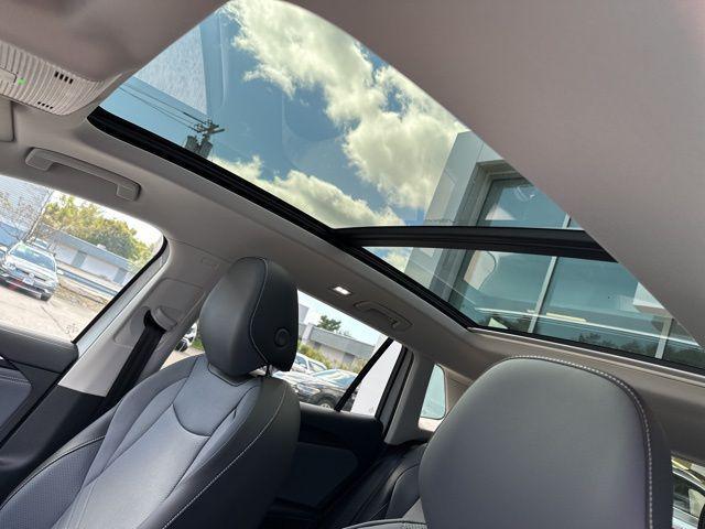 new 2025 Volkswagen Tiguan car, priced at $35,307