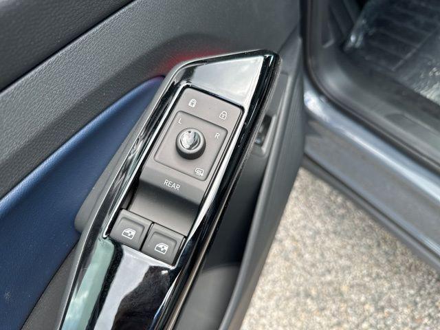 new 2025 Volkswagen ID.4 car, priced at $56,371