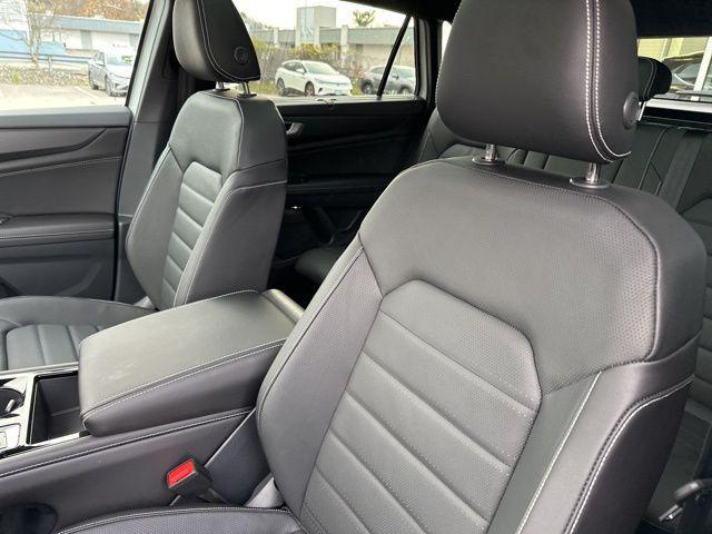 new 2026 Volkswagen Atlas Cross Sport car, priced at $51,188