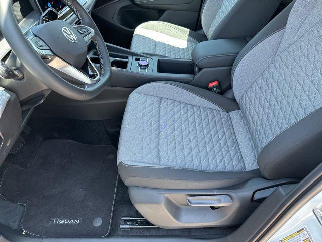 new 2025 Volkswagen Tiguan car, priced at $32,294