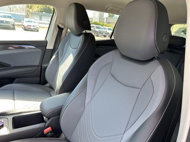 new 2025 Volkswagen Tiguan car, priced at $34,357