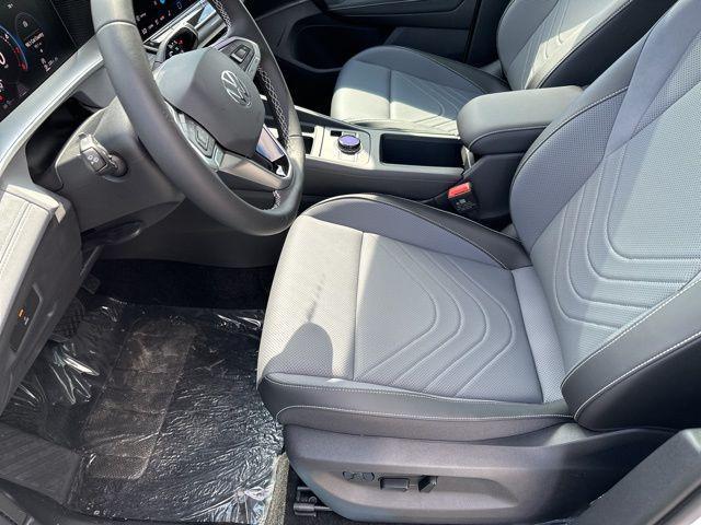 new 2025 Volkswagen Tiguan car, priced at $35,537