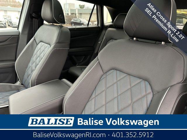 new 2025 Volkswagen Atlas Cross Sport car, priced at $51,081