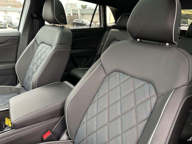 new 2025 Volkswagen Atlas Cross Sport car, priced at $51,081